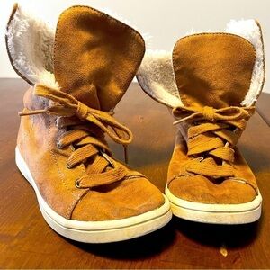AIRWALK Girls' Molly Hi Top Sneakers
Cognac Faux Fur Fashion Shoes. Size13.5